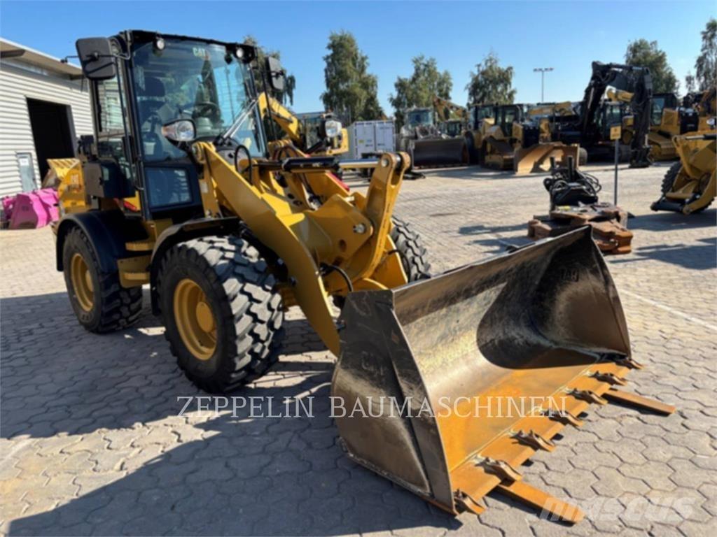 CAT 908-14 Chargeuse sur pneus
