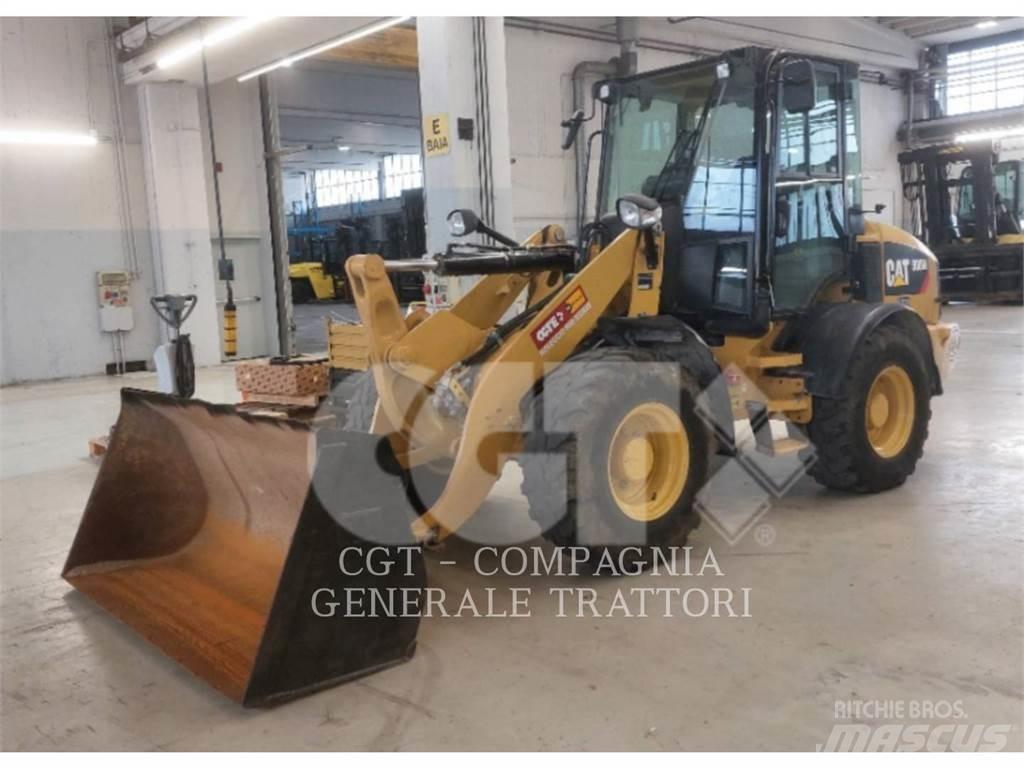 CAT 908 M Chargeuse sur pneus