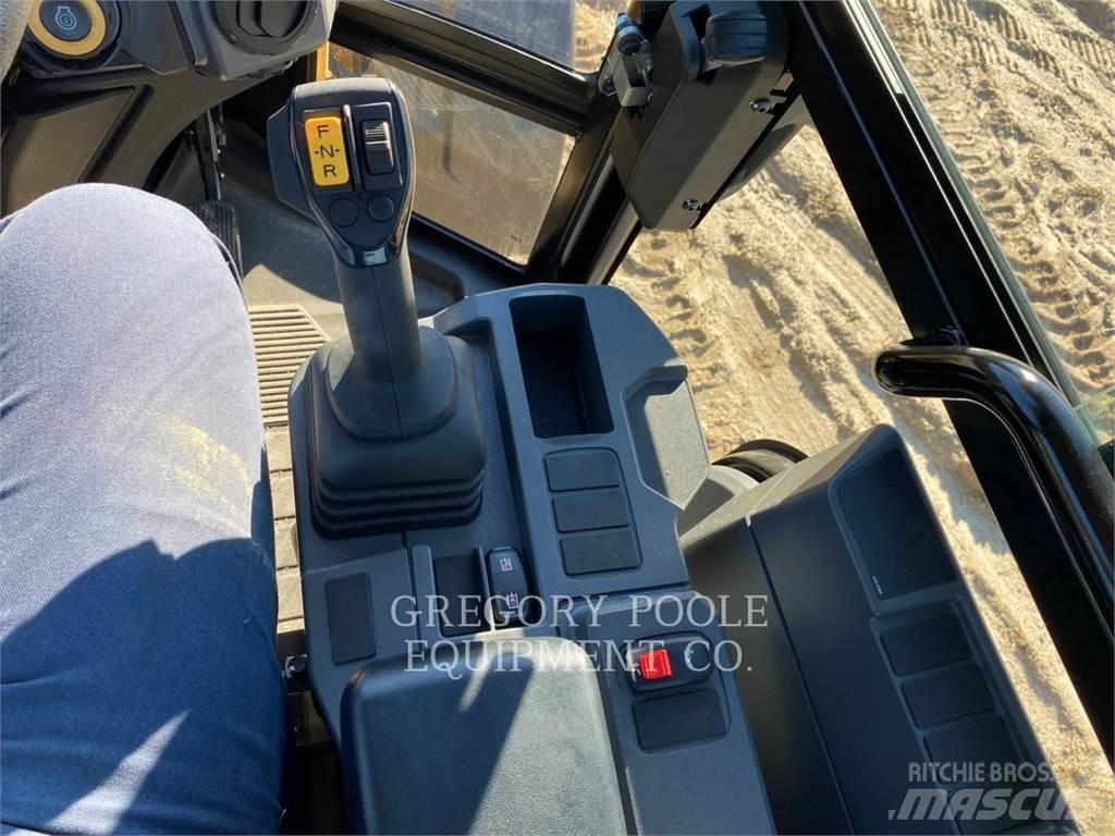 CAT 90814 Chargeuse sur pneus