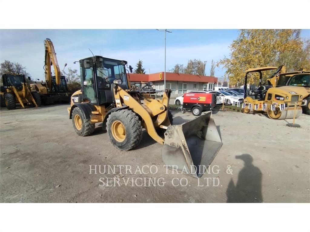 CAT 908H Chargeuse sur pneus