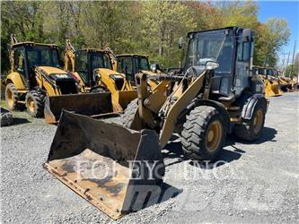 CAT 908H2 Chargeuse sur pneus