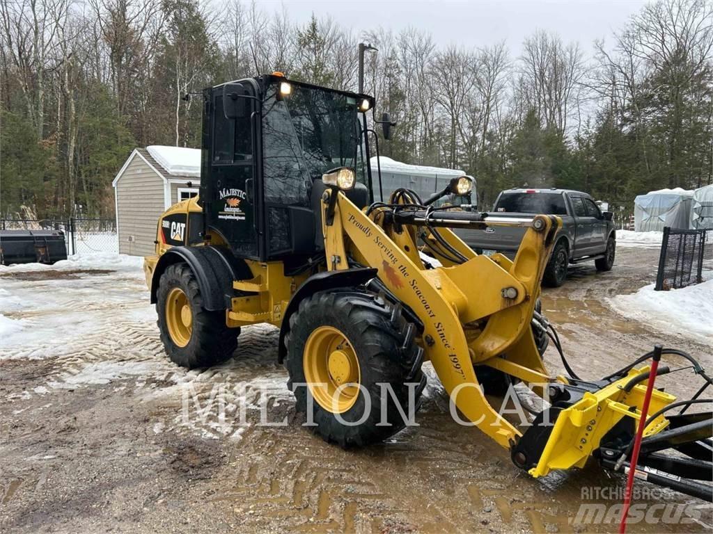 CAT 908H2 Chargeuse sur pneus