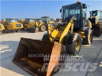 CAT 908M Chargeuse sur pneus
