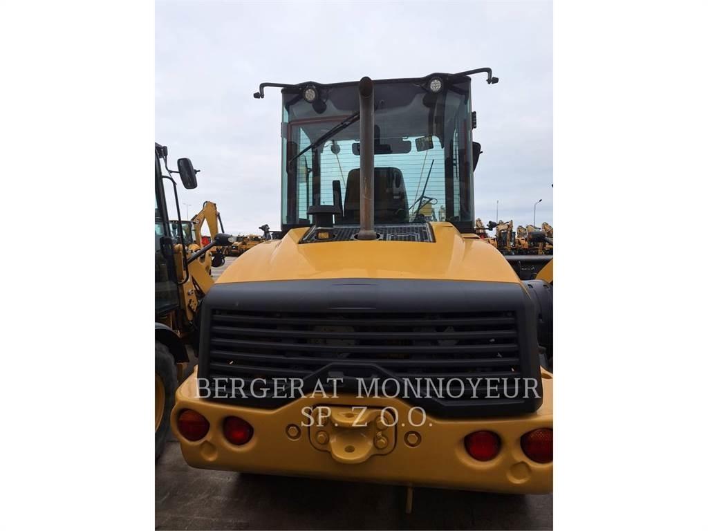 CAT 908M Chargeuse sur pneus