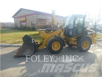 CAT 908M Chargeuse sur pneus