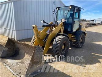 CAT 908M Chargeuse sur pneus