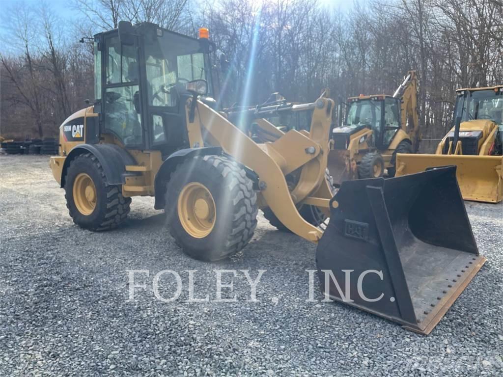 CAT 908M Chargeuse sur pneus