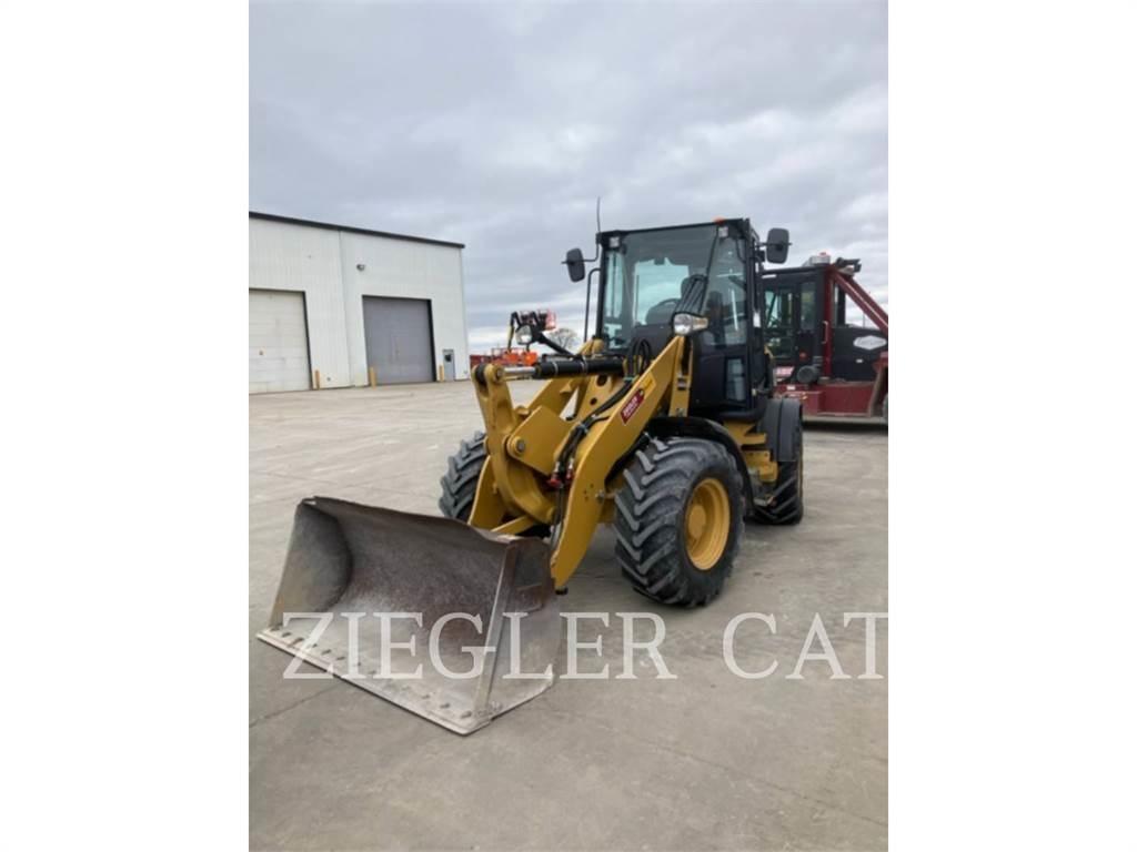 CAT 908M Chargeuse sur pneus