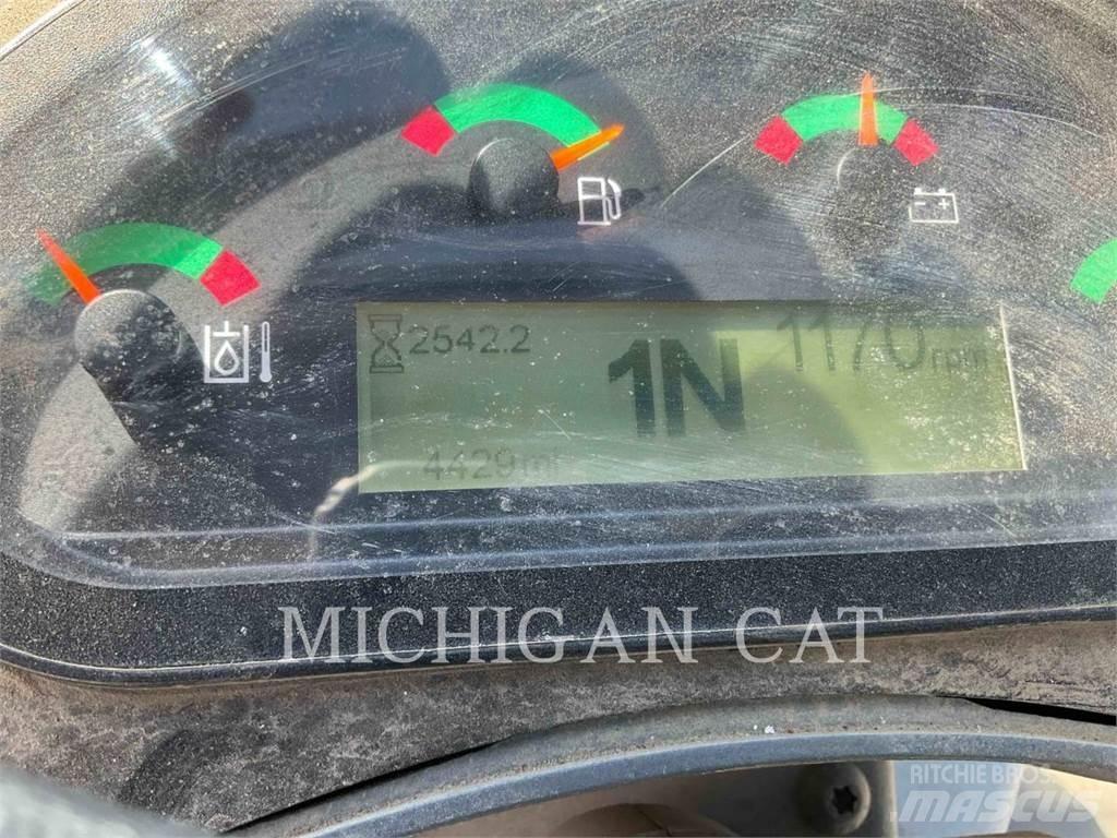 CAT 908M Chargeuse sur pneus
