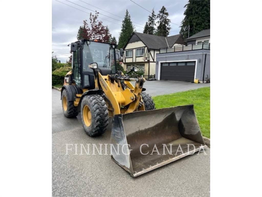 CAT 908M Chargeuse sur pneus