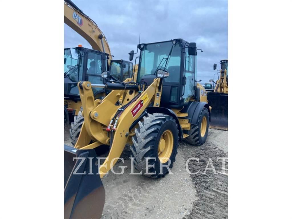 CAT 908M Chargeuse sur pneus