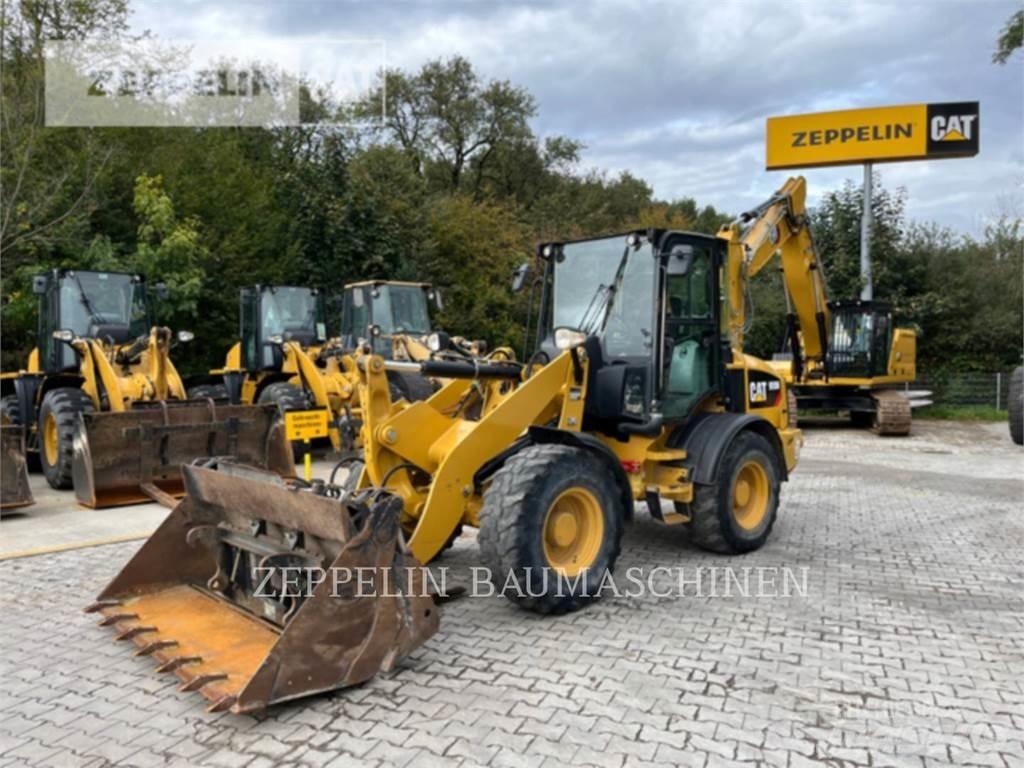 CAT 908M Chargeuse sur pneus