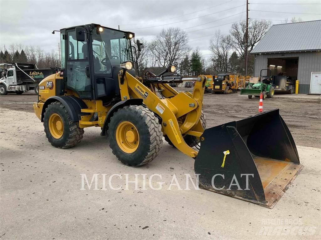 CAT 908M ARW Chargeuse sur pneus