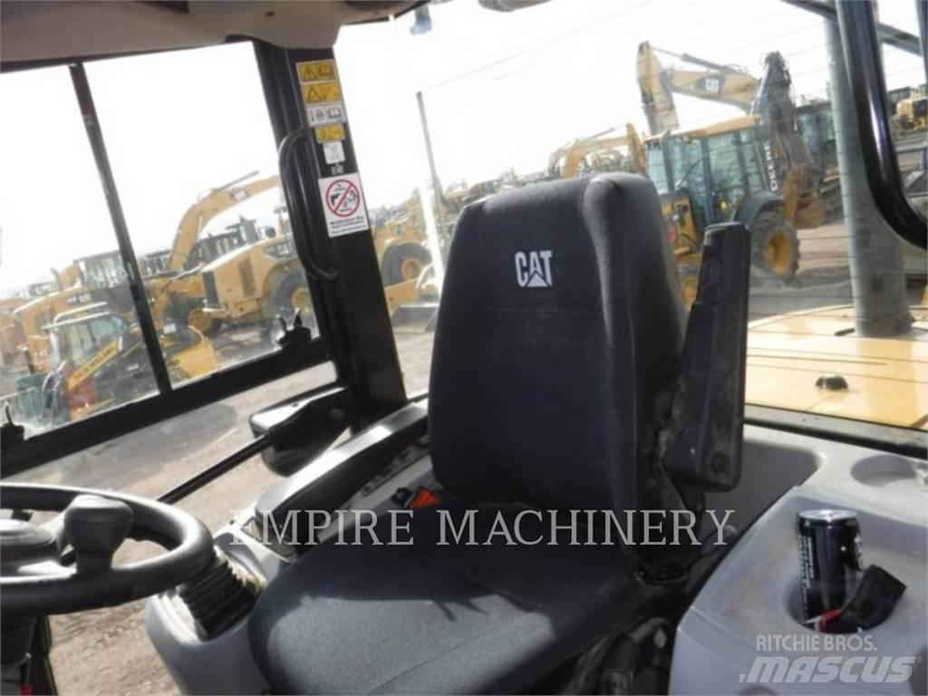 CAT 910-14 Chargeuse sur pneus