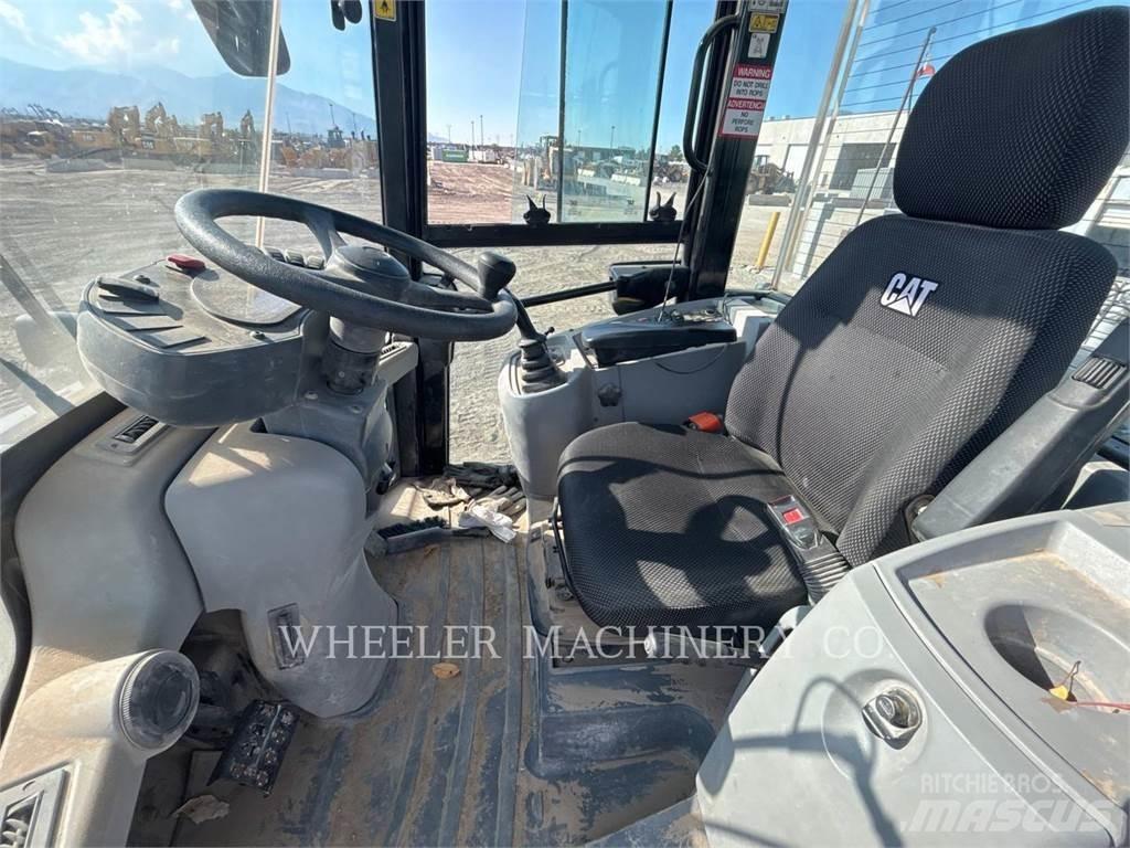 CAT 910M Chargeuse sur pneus