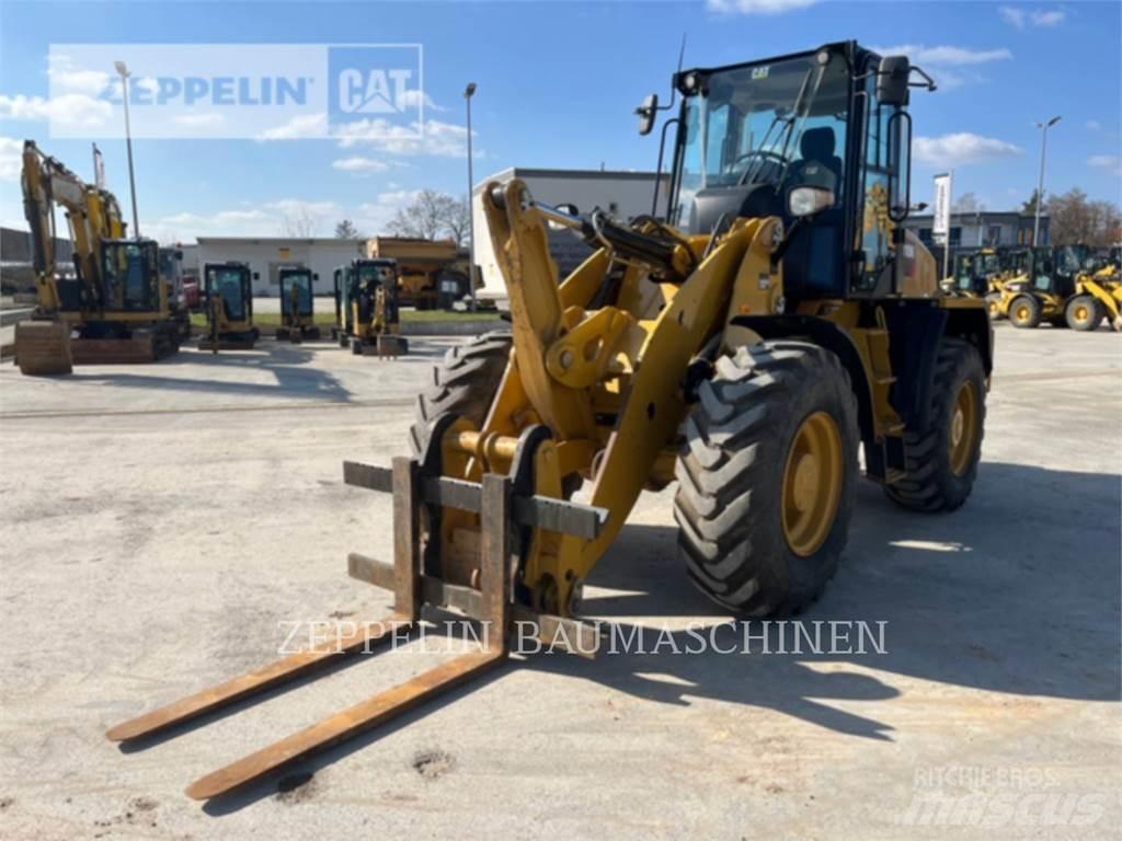 CAT 918M Chargeuse sur pneus