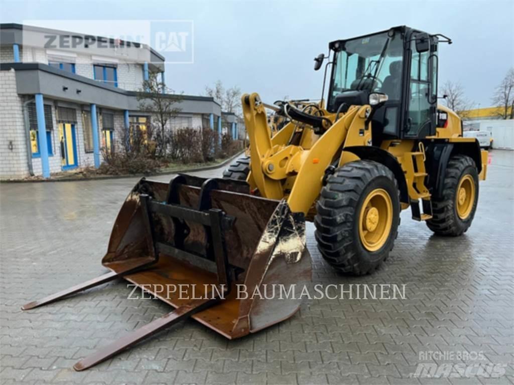 CAT 918M Chargeuse sur pneus