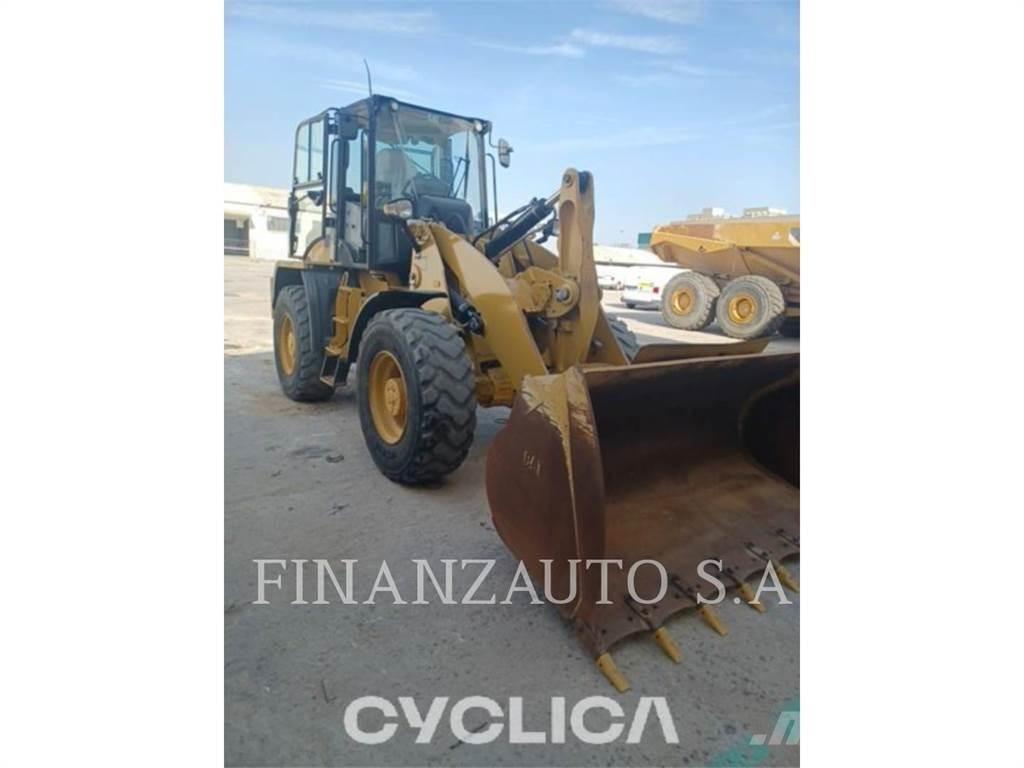 CAT 918M Chargeuse sur pneus