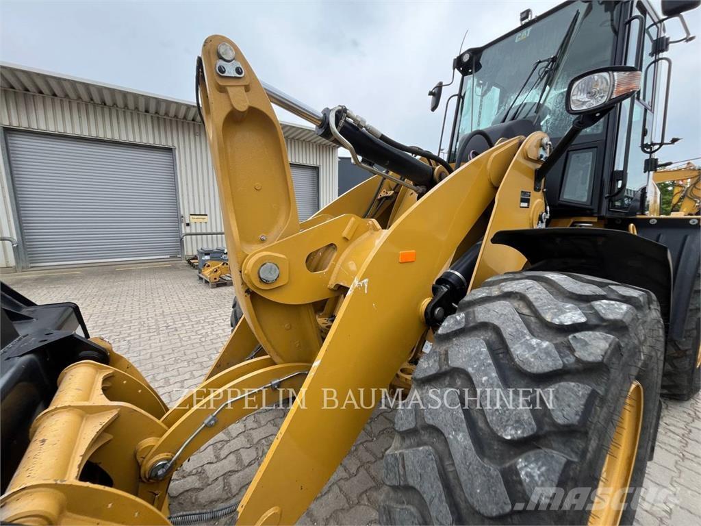 CAT 918M Chargeuse sur pneus