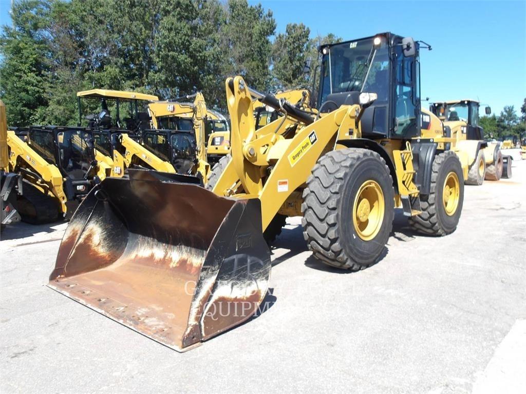 CAT 918M Chargeuse sur pneus