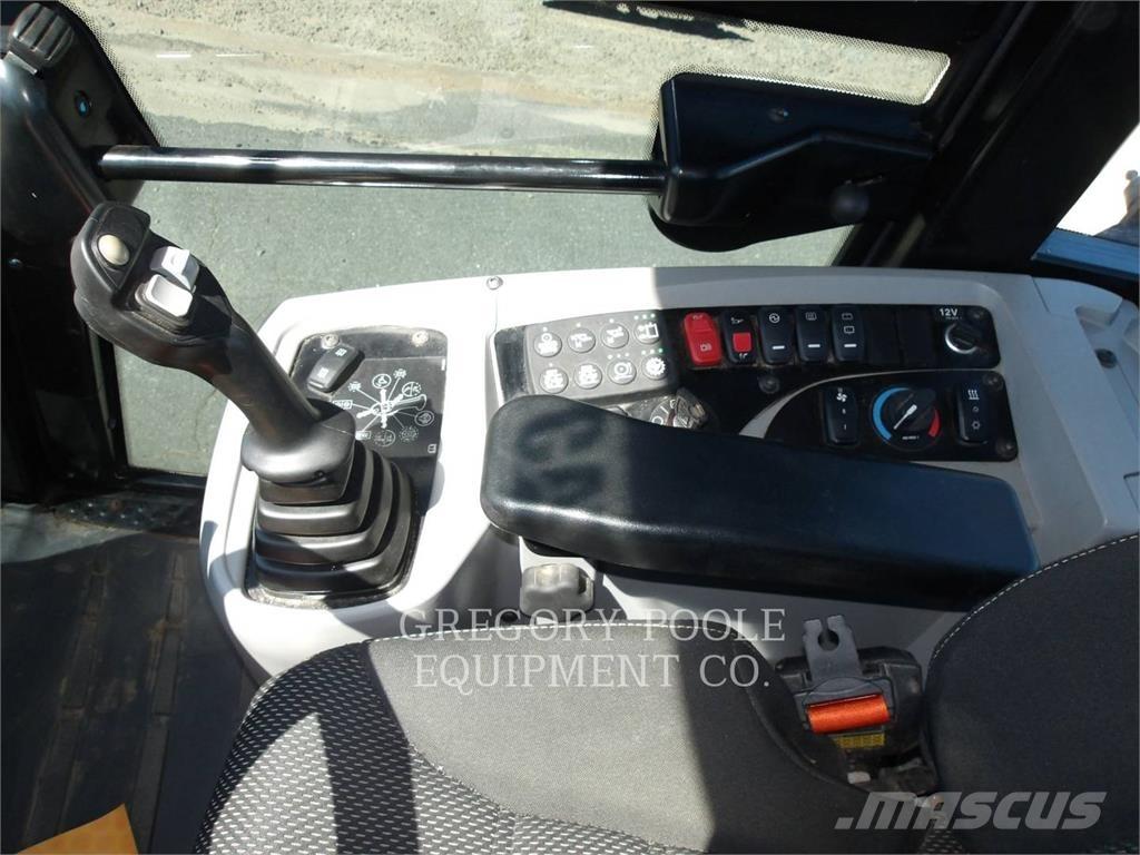 CAT 918M Chargeuse sur pneus