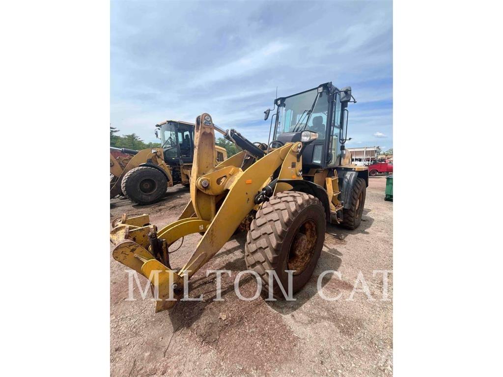 CAT 918M Chargeuse sur pneus
