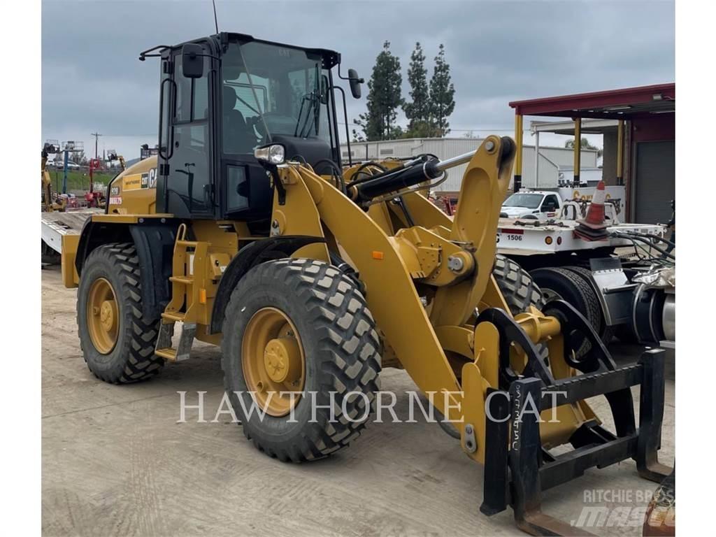CAT 920 Chargeuse sur pneus