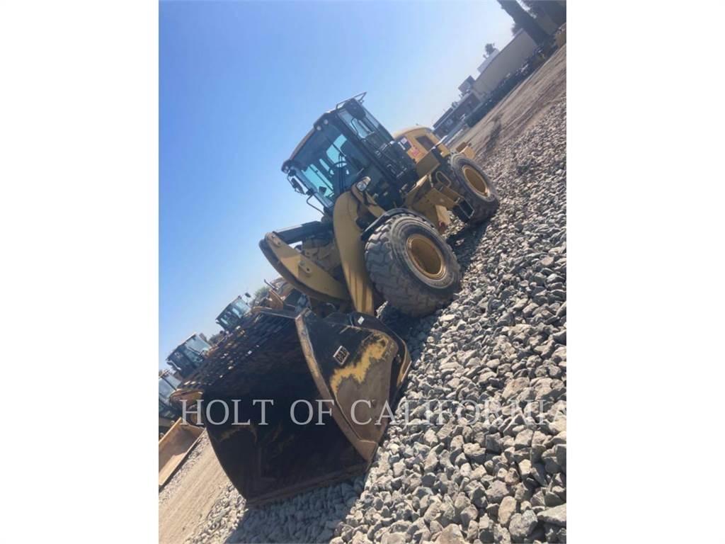 CAT 926M Chargeuse sur pneus