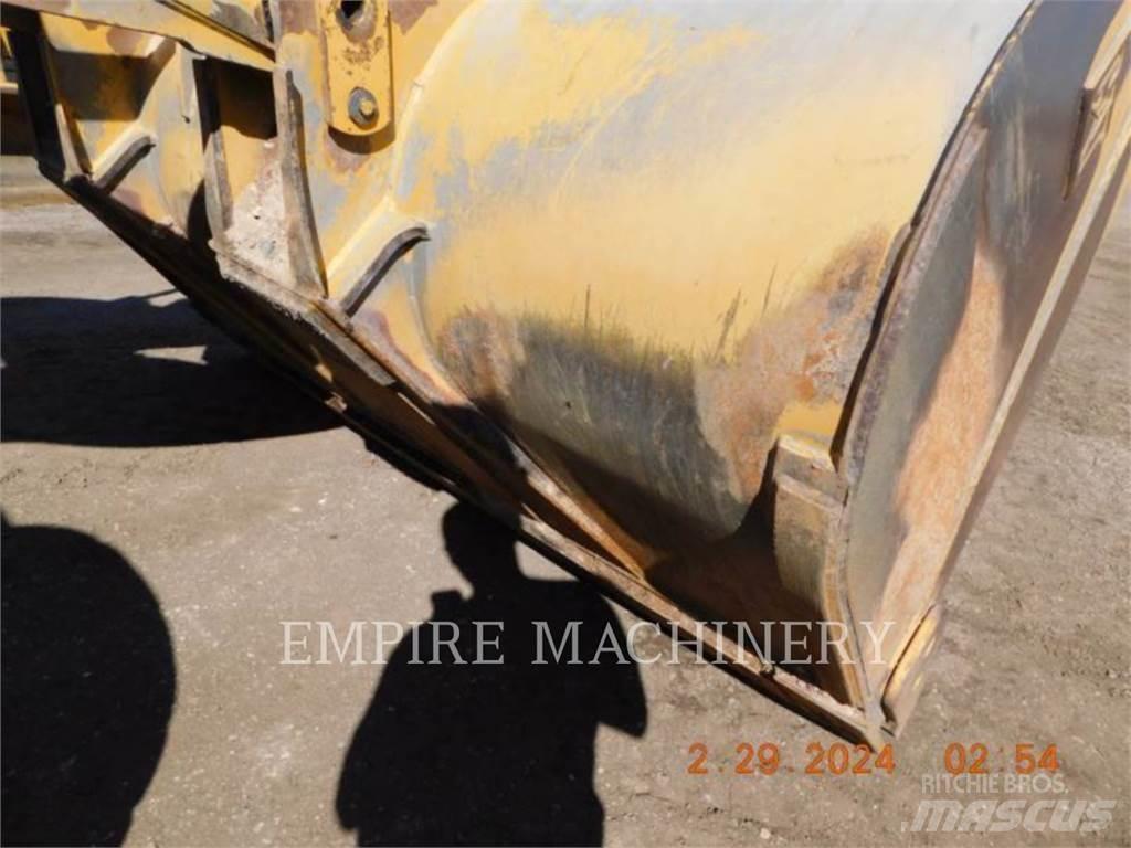 CAT 926M Chargeuse sur pneus