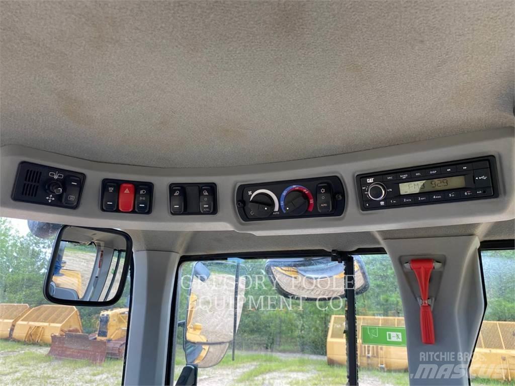 CAT 926M Chargeuse sur pneus