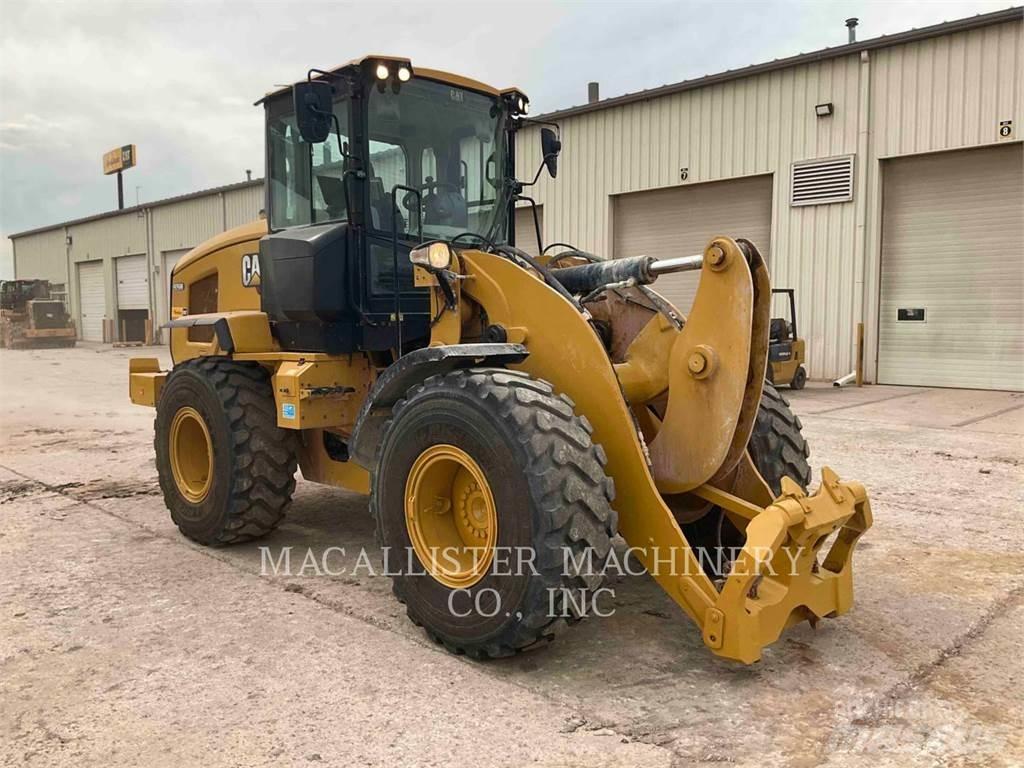 CAT 926M Chargeuse sur pneus