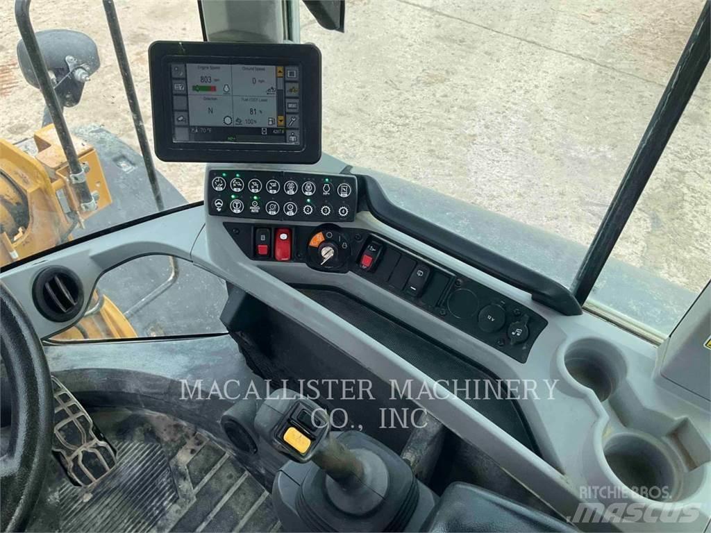 CAT 926M Chargeuse sur pneus