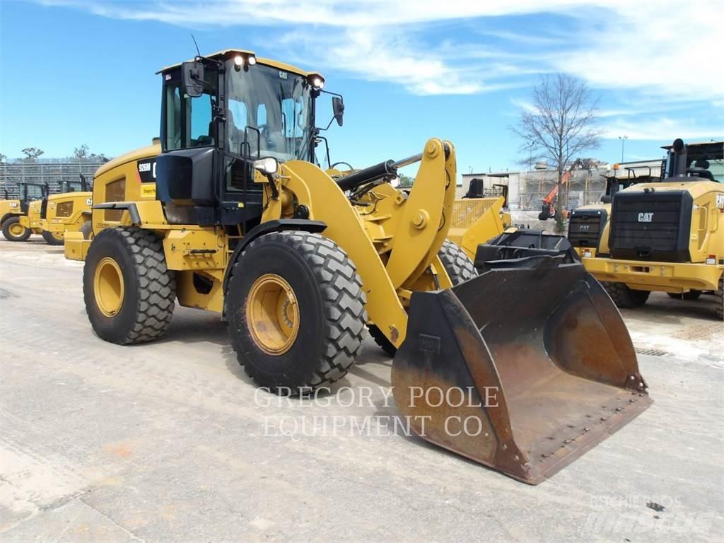 CAT 926M Chargeuse sur pneus