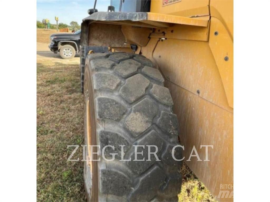 CAT 926M Chargeuse sur pneus