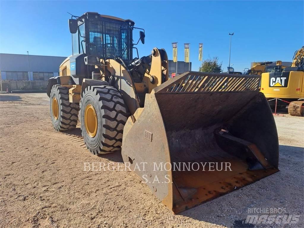 CAT 926M Chargeuse sur pneus