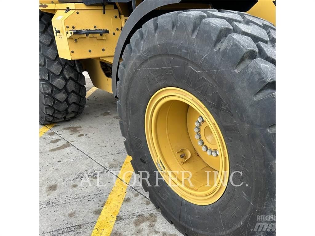 CAT 926M Chargeuse sur pneus