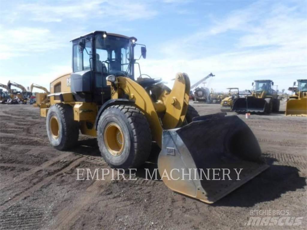 CAT 926M Chargeuse sur pneus