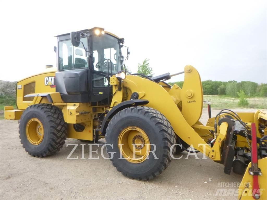 CAT 926M Chargeuse sur pneus