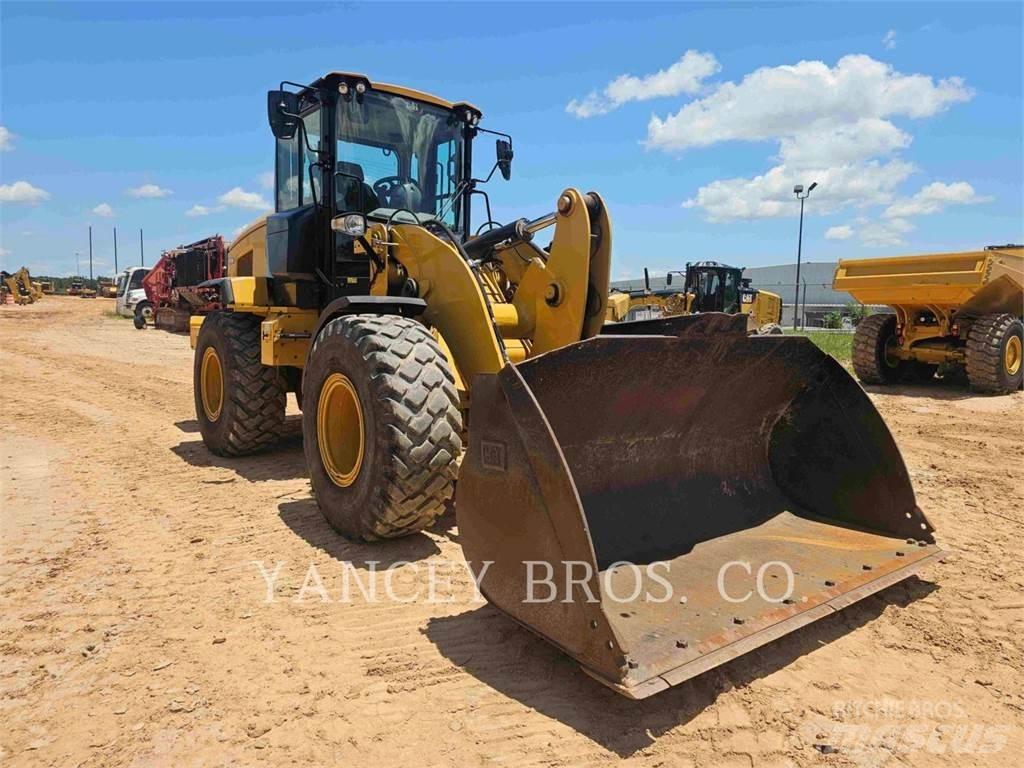 CAT 926M Chargeuse sur pneus
