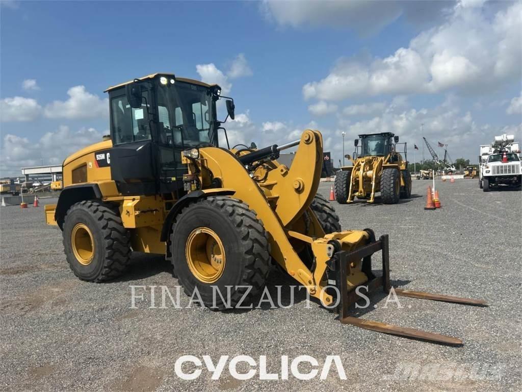 CAT 926M Chargeuse sur pneus