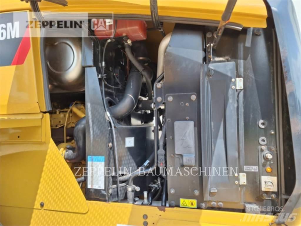 CAT 926M Chargeuse sur pneus