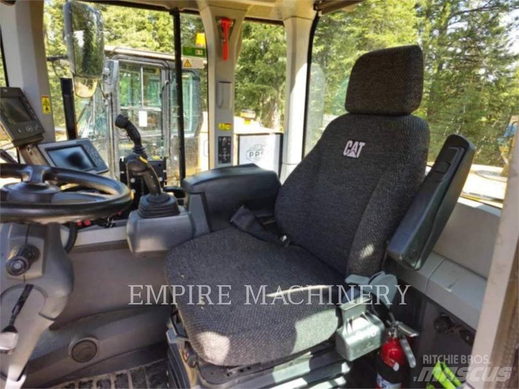 CAT 926M Chargeuse sur pneus