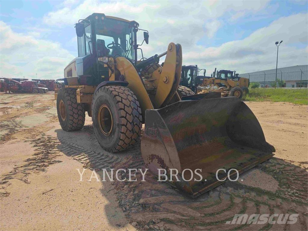 CAT 926M Chargeuse sur pneus