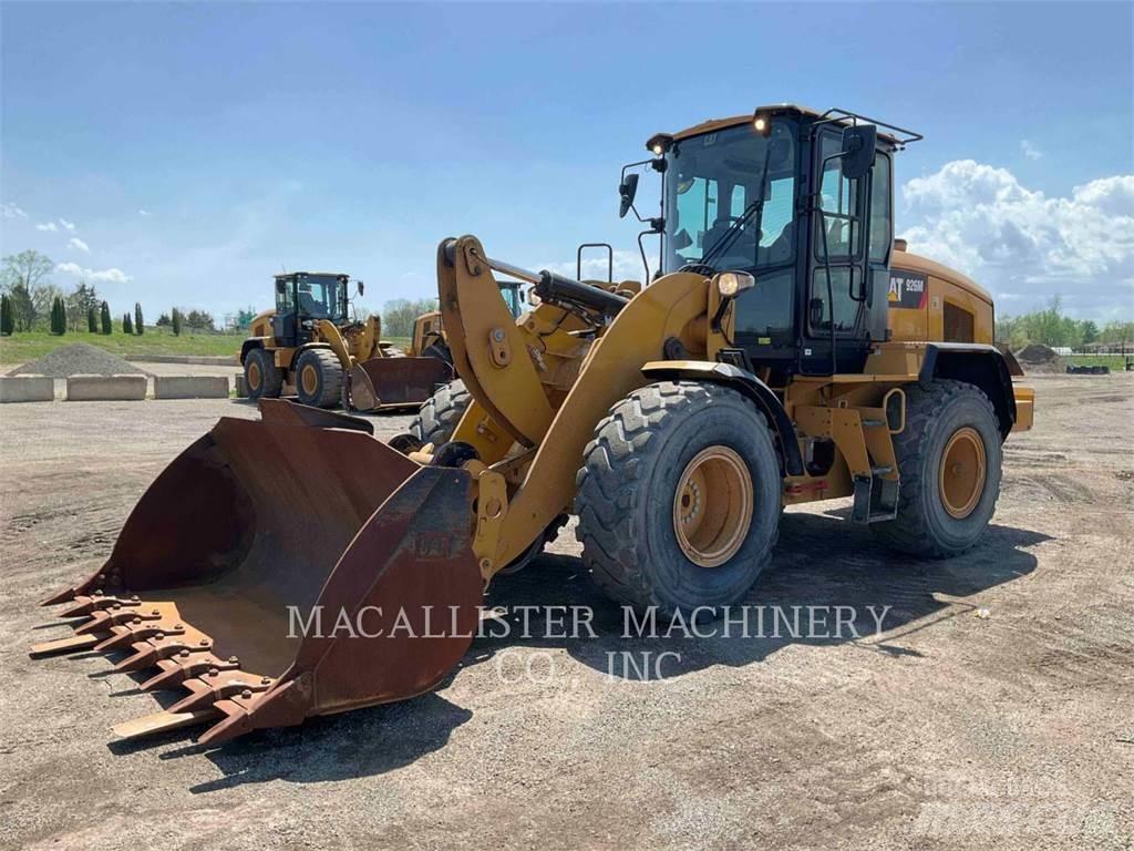 CAT 926M Chargeuse sur pneus