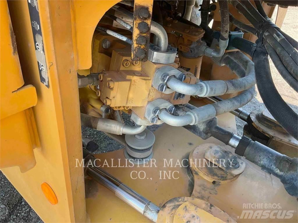 CAT 926M Chargeuse sur pneus
