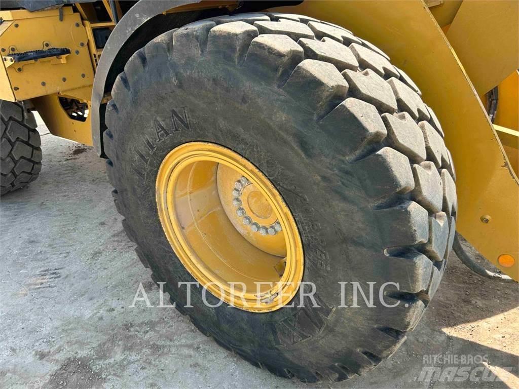 CAT 926M Chargeuse sur pneus