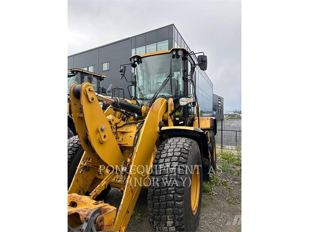 CAT 926M Chargeuse sur pneus
