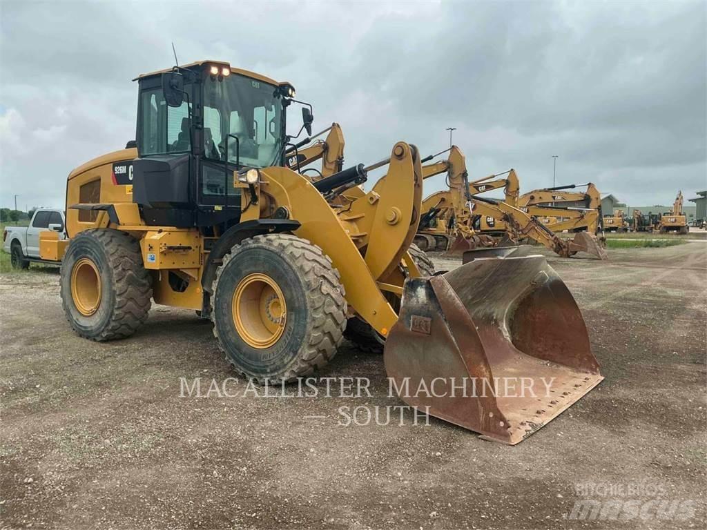 CAT 926M Chargeuse sur pneus