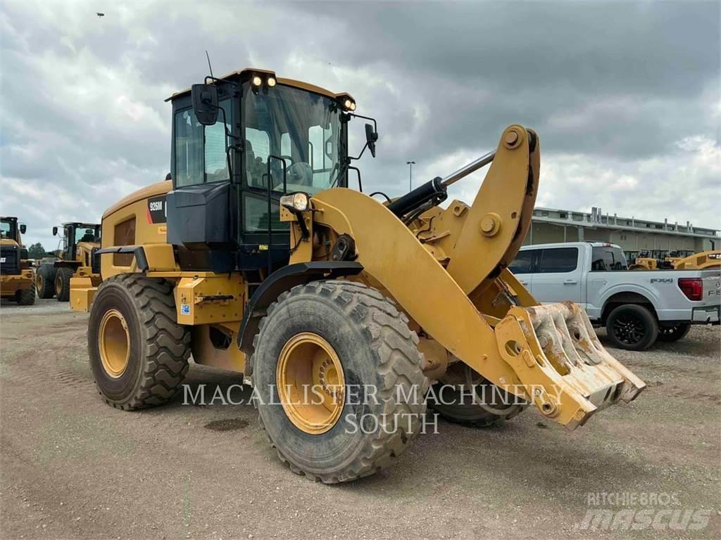 CAT 926M Chargeuse sur pneus