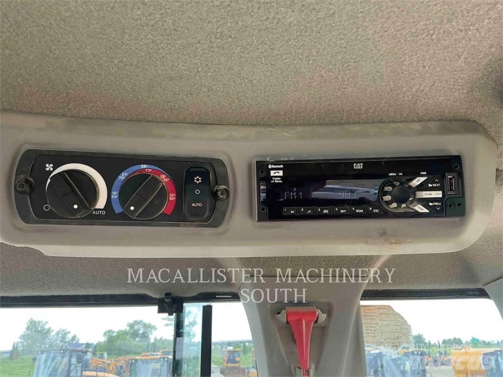 CAT 926M Chargeuse sur pneus